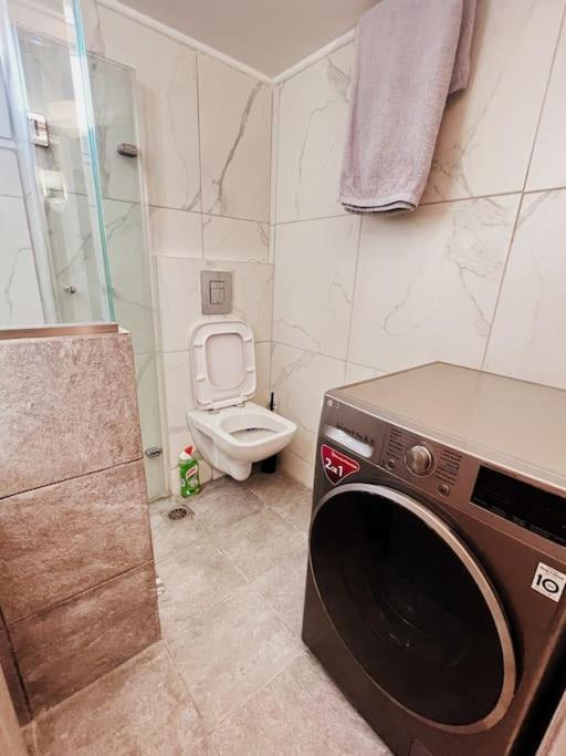 Minimal 3Br Apartment In Athens Luaran gambar