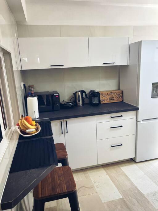 Minimal 3Br Apartment In Athens Luaran gambar